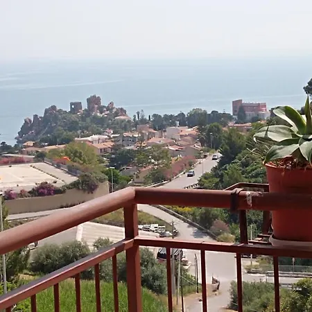 Carmen Lejlighed Cefalù